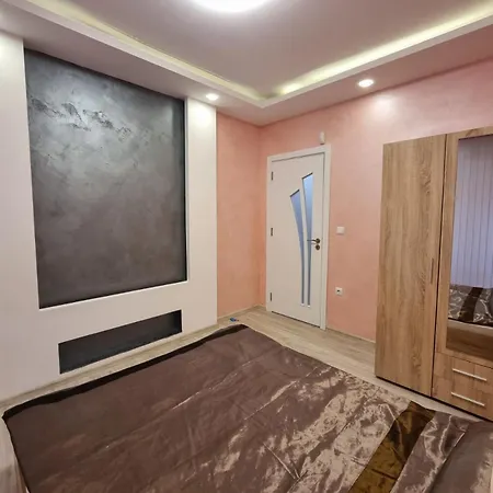 Adam And Eva דירה