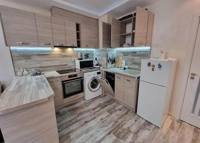 Adam And Eva Apartamento *